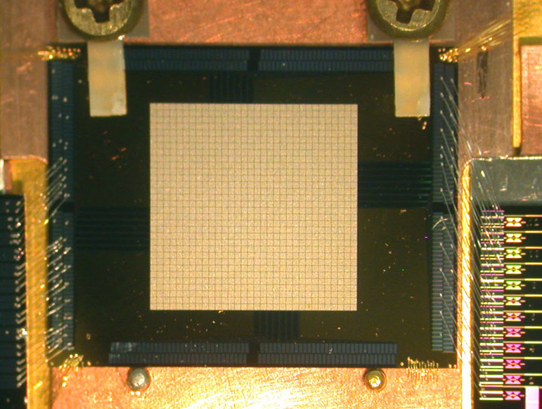 photo of a microcalorimeter array